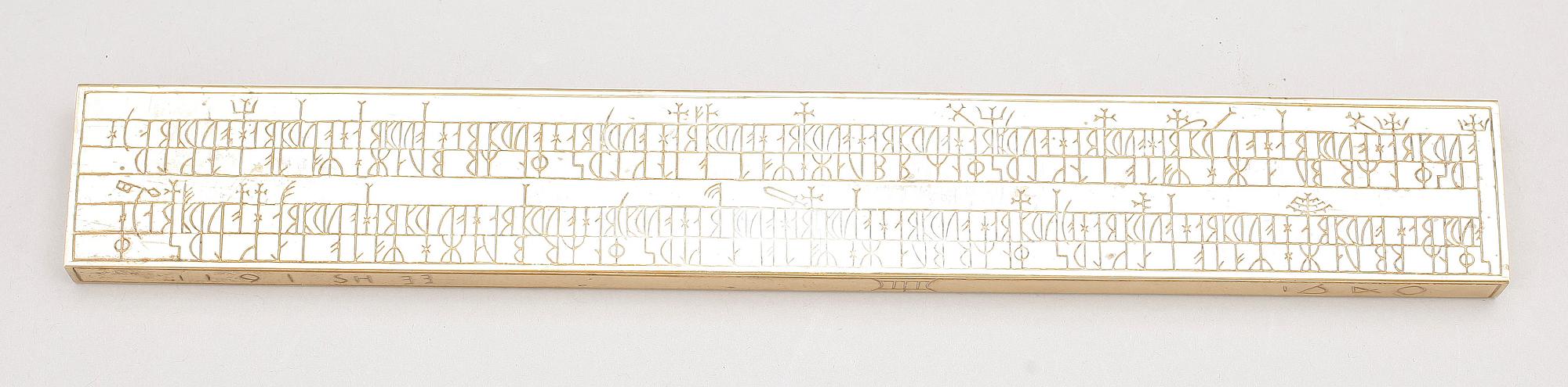 RUNKALENDER, förgylld brons, 1900-tal.