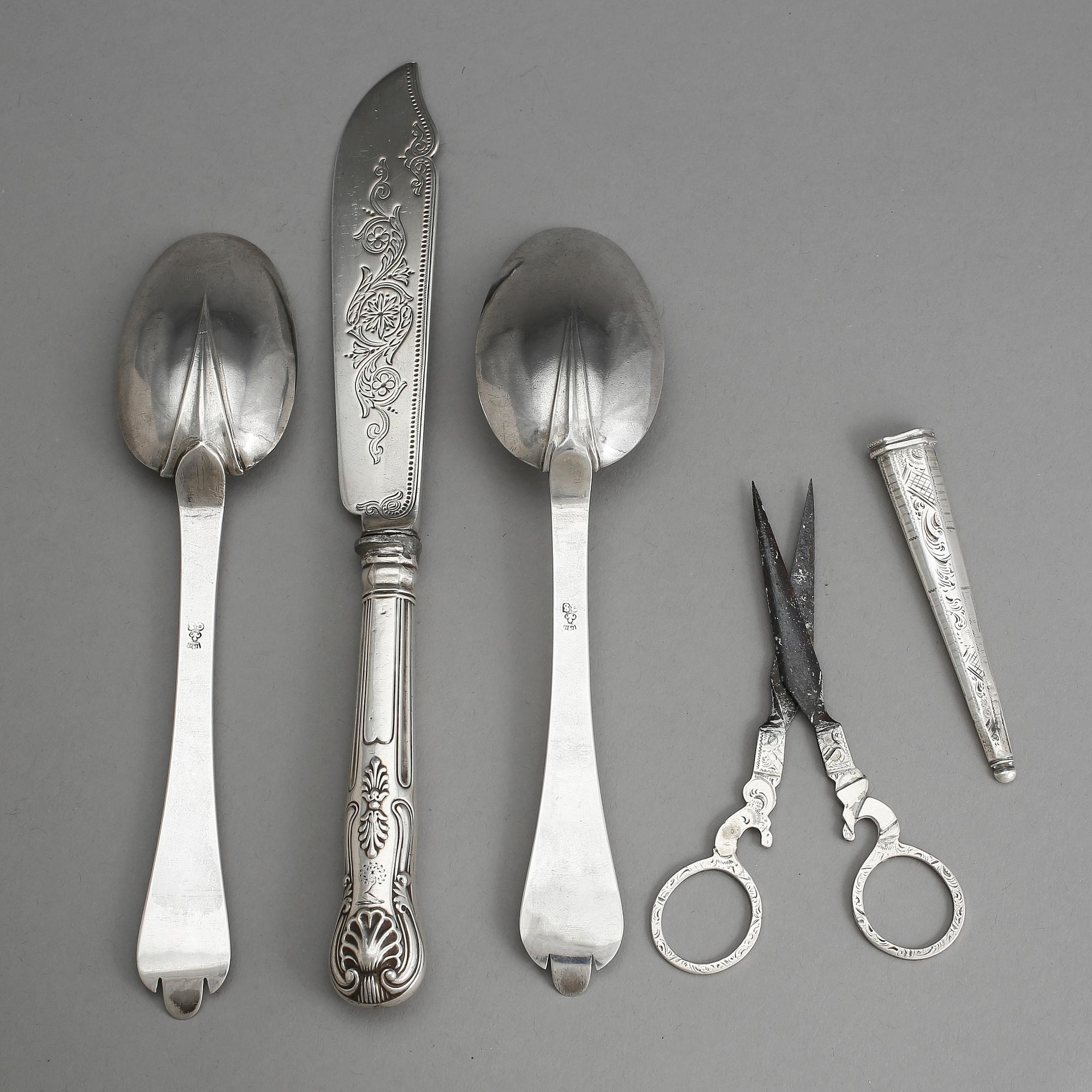 RÅTTSVANSSKEDAR, SAX samt PASTEJKNIV, silver, 1700/1800-tal. Tot vikt 162 gram.