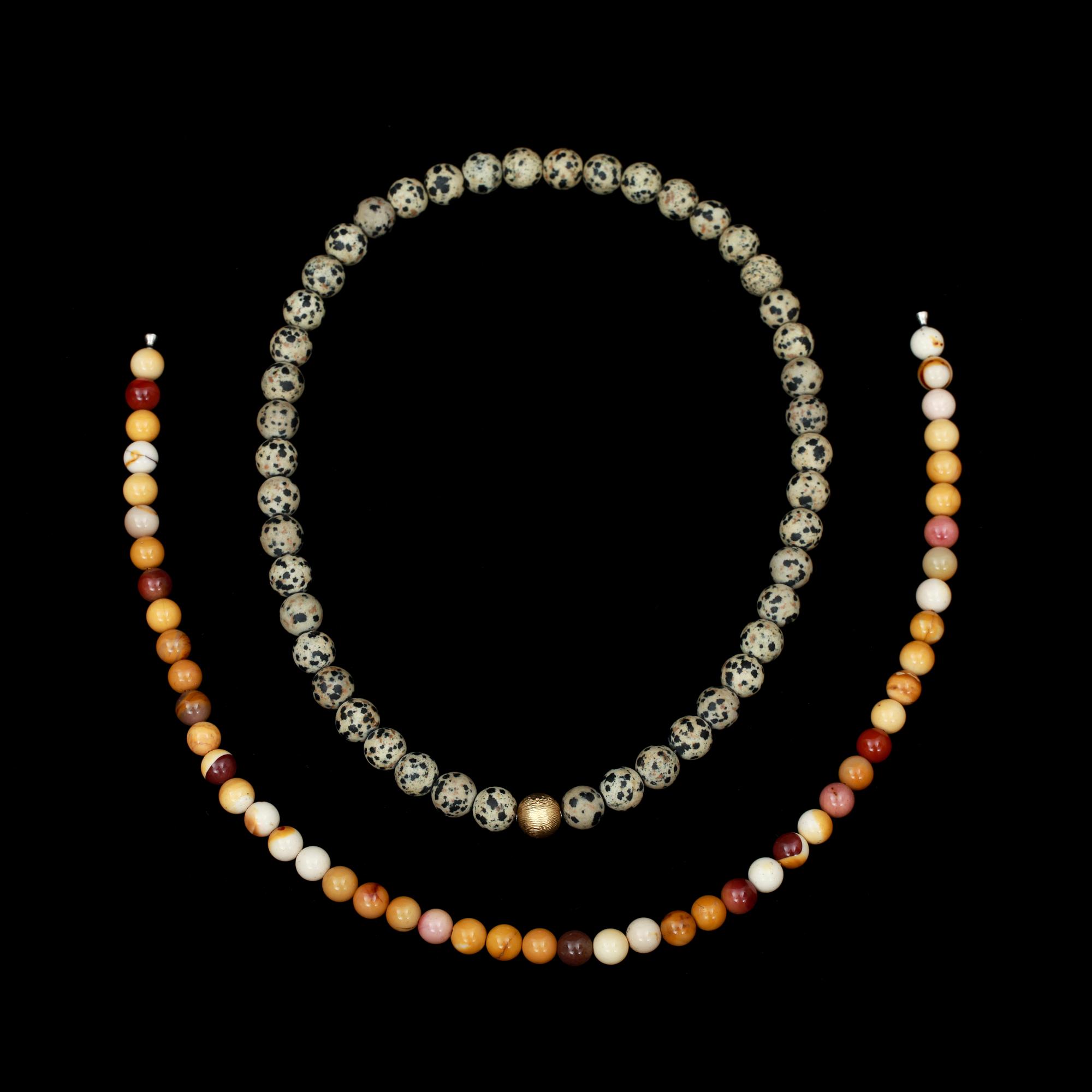 COLLIER, 2 st, natursten. Ole Lyyngaard, Danmark. 1900-slut.