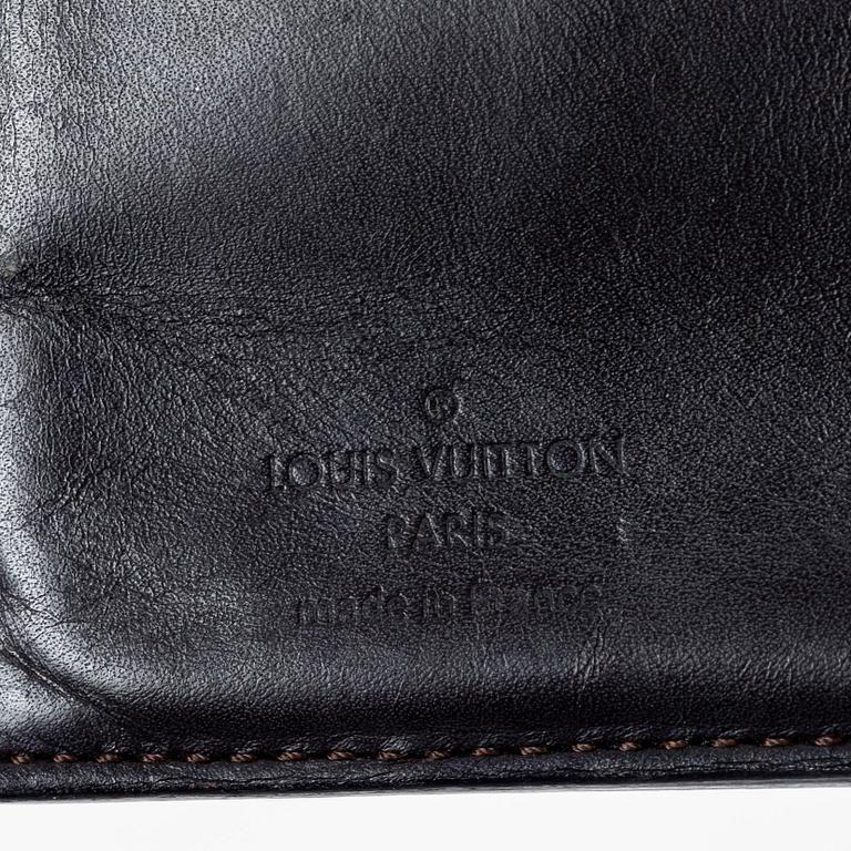 Louis Vuitton, Translation: "wallet".