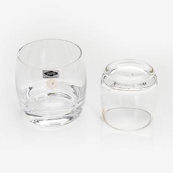Oiva Toikka, a 59-piece "Tynnyri 2763" glass service, Nuutajärvi. In production 1964-1971.