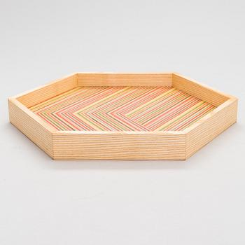 ALEKSI PUUSTINEN, BRICKA, "Hexagon Tray", signerad.