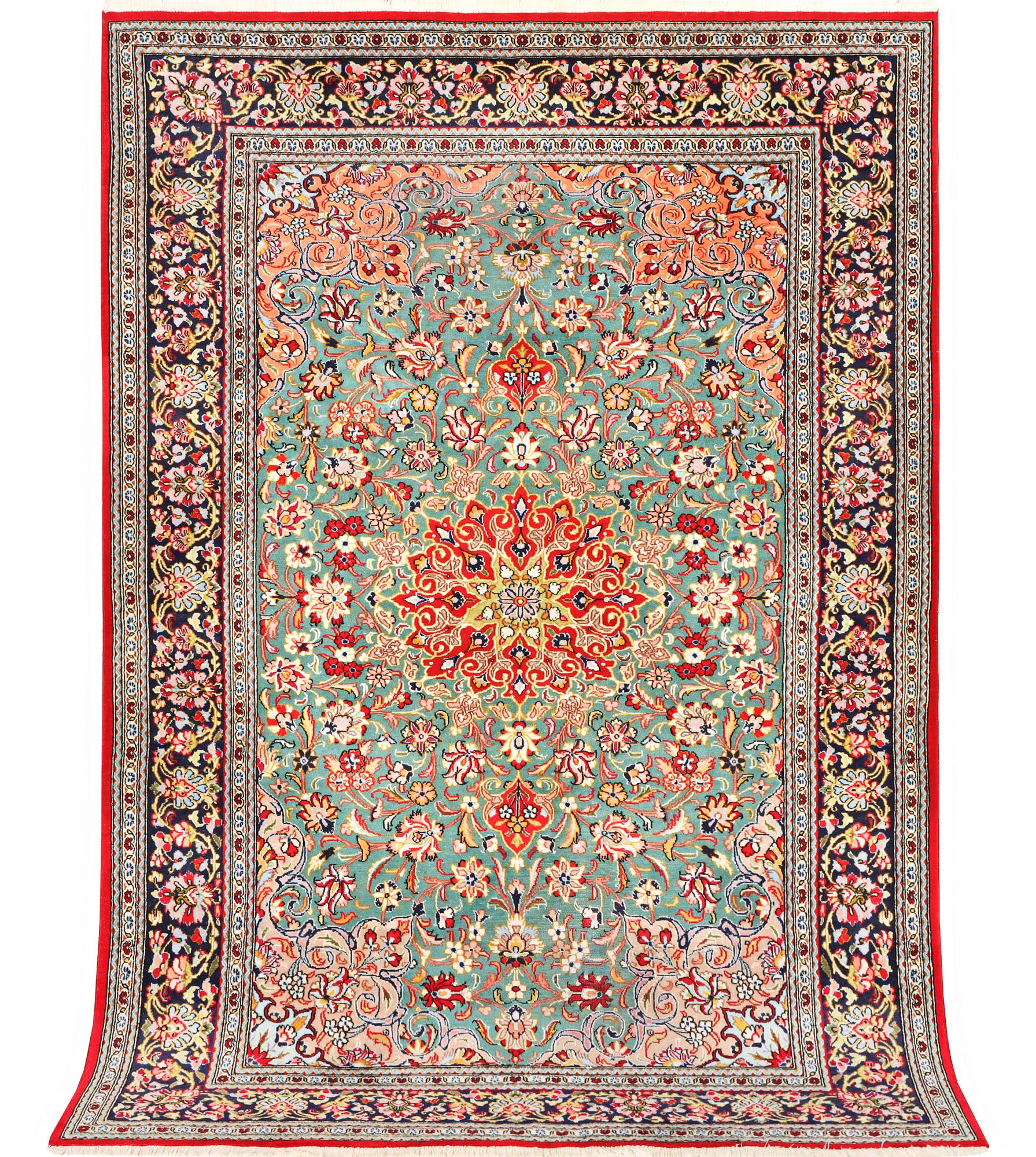 Matta. Kirman, ca 244 x 159 cm.