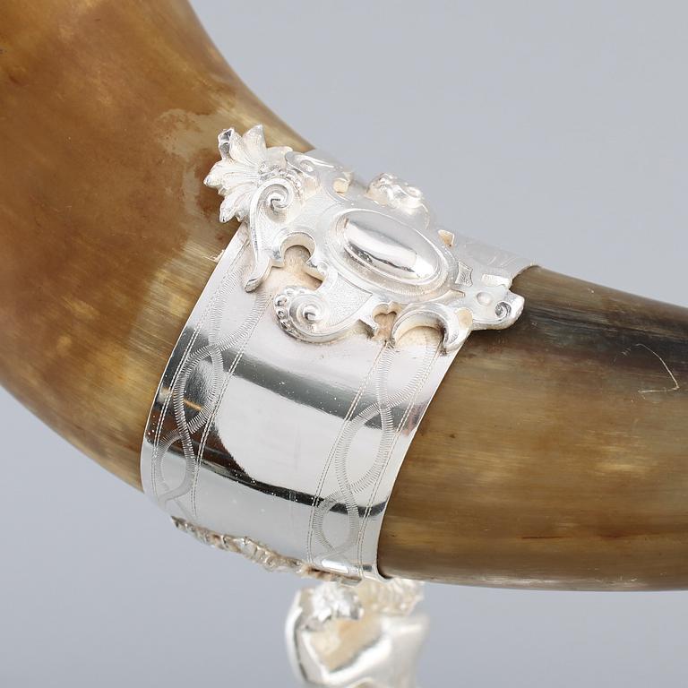 MJÖDHORN, nysilver och horn, 1900-talets första hälft.