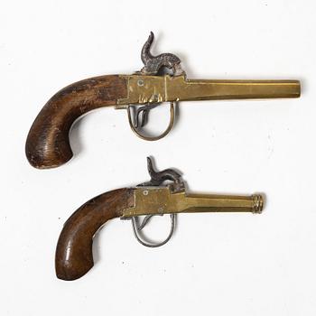 Slaglåspistoler, 2 st, 1800-tal.
