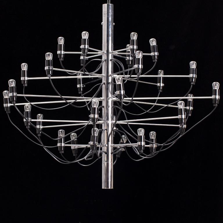 Gino Sarfatti, a "2097/30" chandelier, Flos.