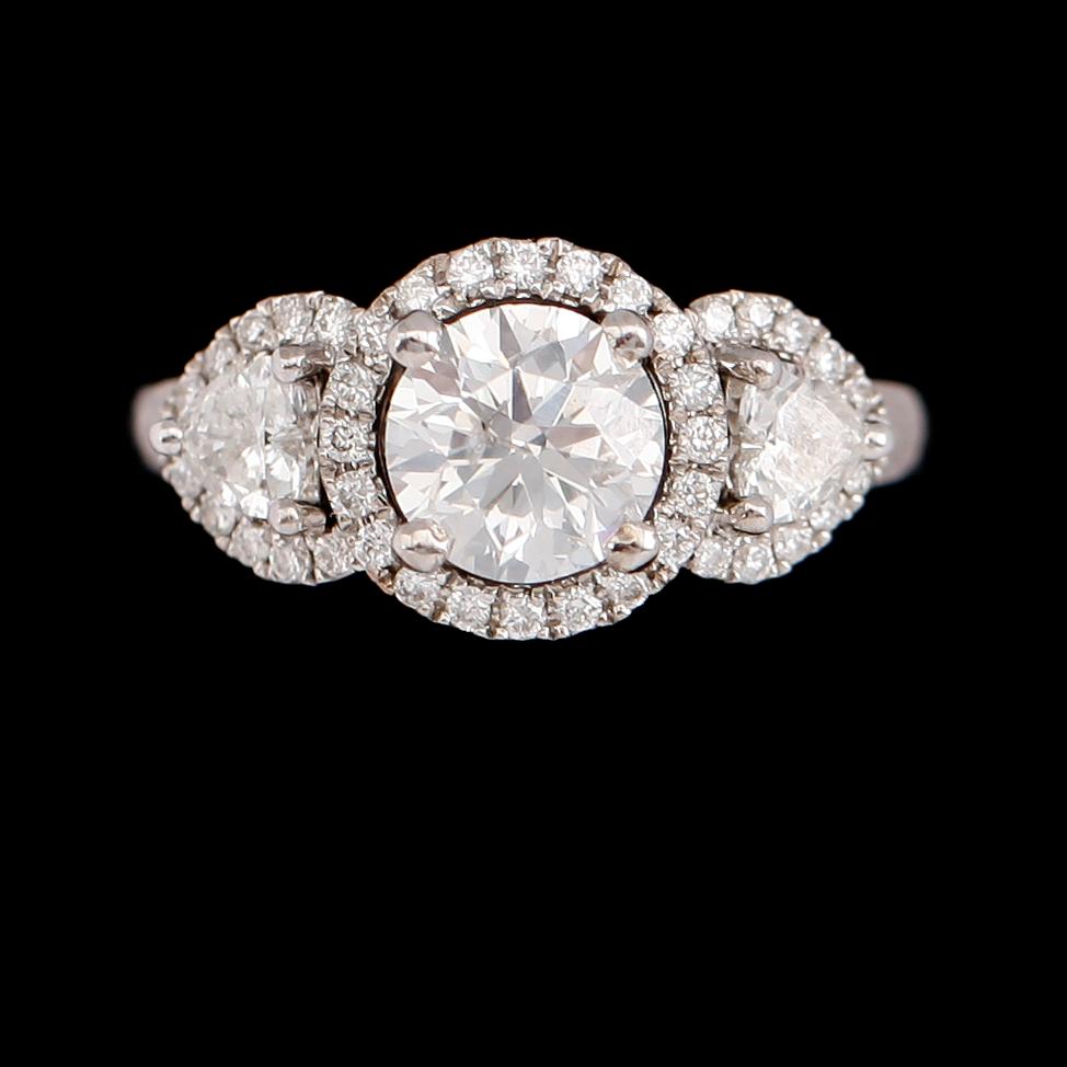 RING, 18 k vitguld, briljantslipade diamanter tot 1.61 ct.