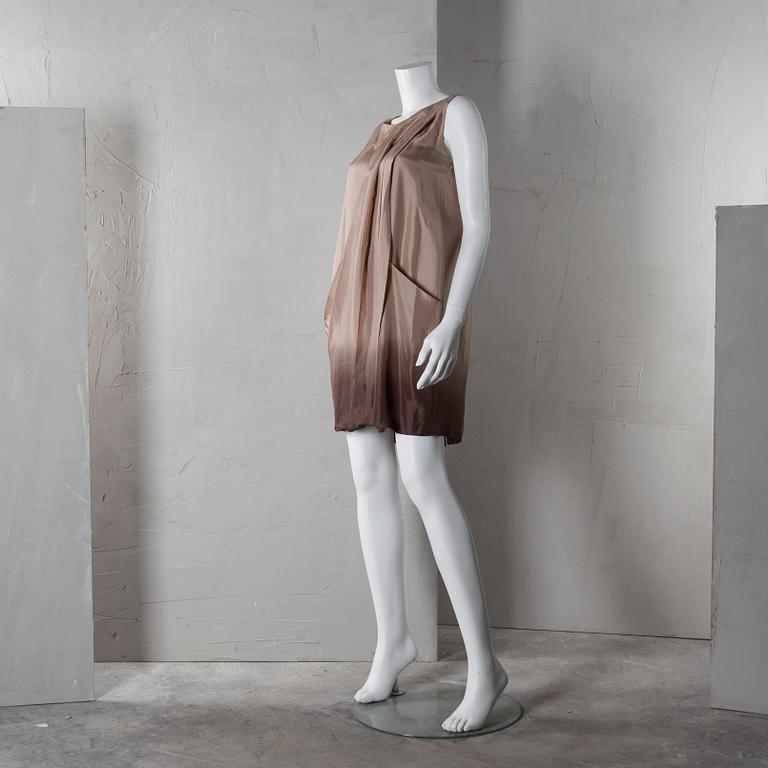 KLÄNNING Marni, italiensk storlek 38.