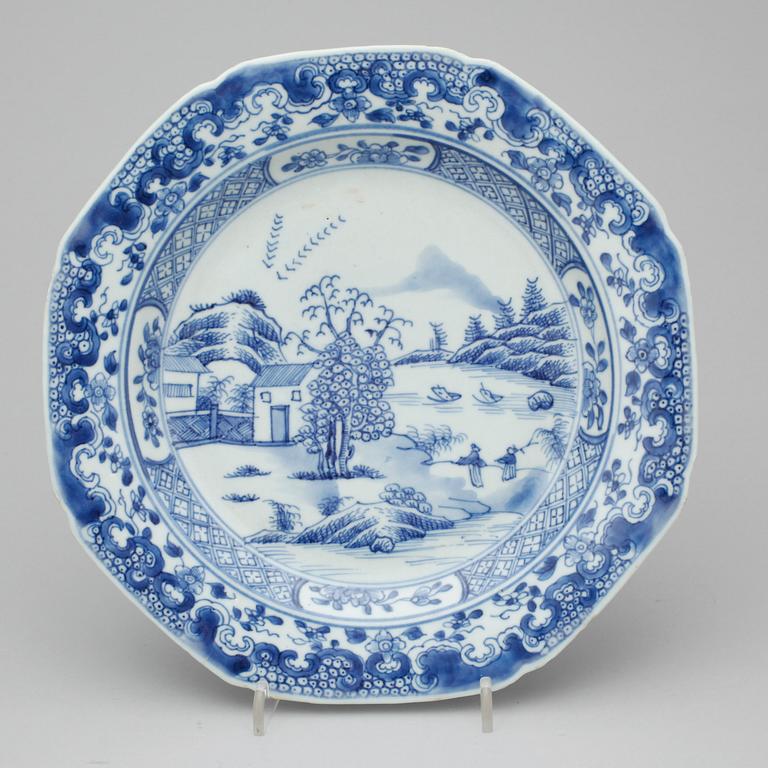 TALLRIKAR, porslin, Kina, Qianlong 1736-1795.