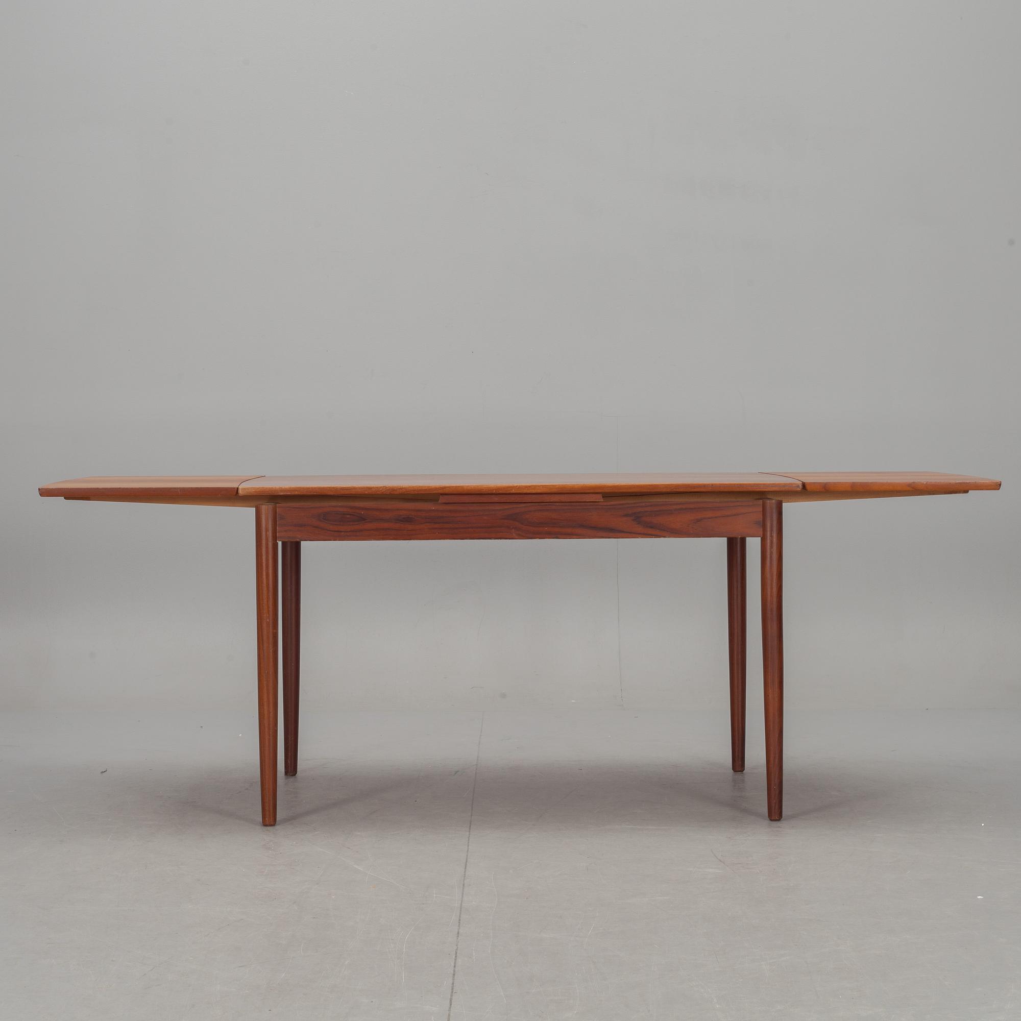 MATBORD, teak. 1900-talets andra hälft.