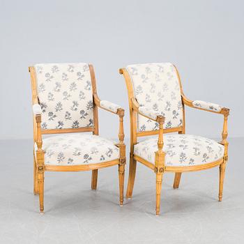KARMSTOLAR, ett par, Louis XVI, 1800-tal.