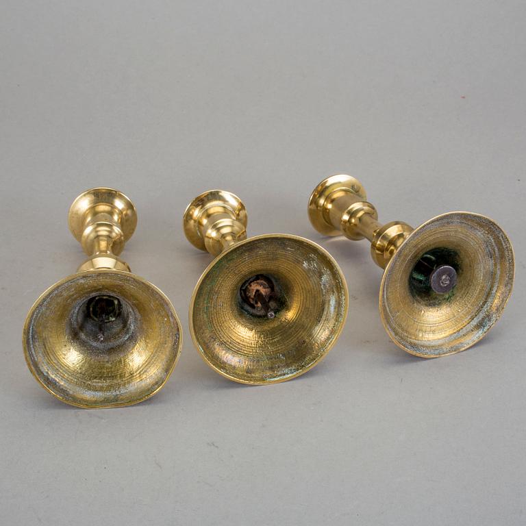 LJUSSTAKAR, 6 st, mässing, 1800-talets andra hälft.