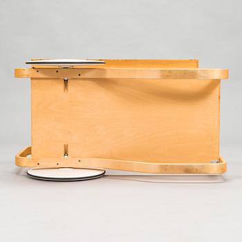 Alvar Aalto, tarjoiluvaunu, malli 901, Artek 1990-luku.