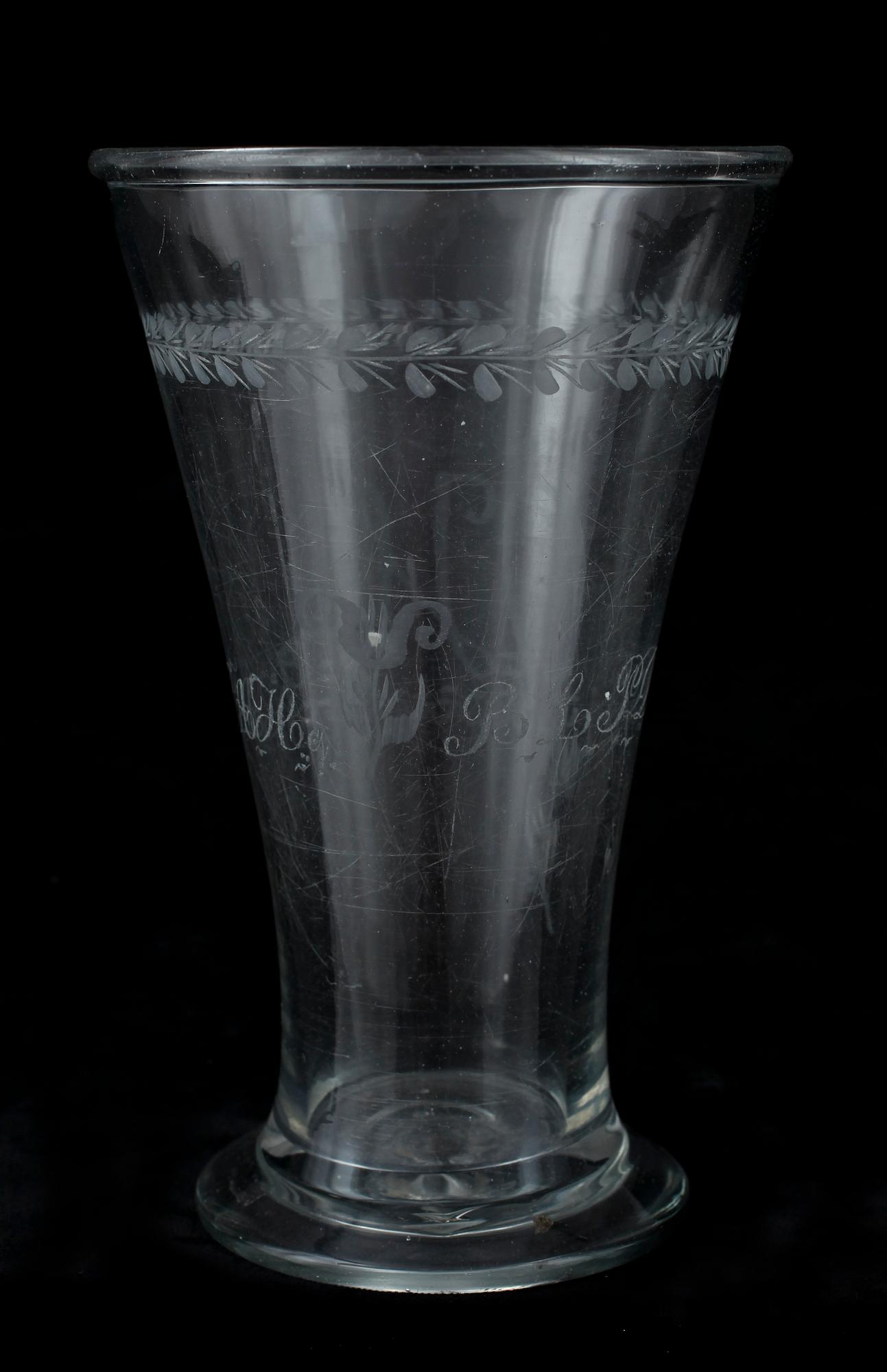 BRÖLLOPSBÄGARE, glas, Sverige runt år 1800.