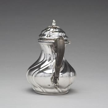 A Swedish 18th century silver tea-pot, mark of  Olof Gravander, Kristinehamn 1759.