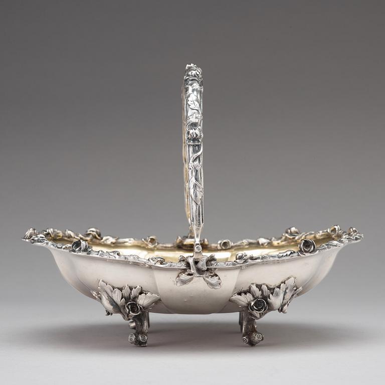 A Russian 19th century parcel-gilt silver fruit basket,  St. Petersburg 1861.