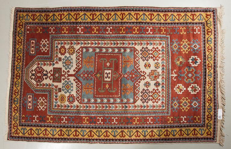 MATTO, fachralo kazak, semiantik. Ca 195x125 cm.