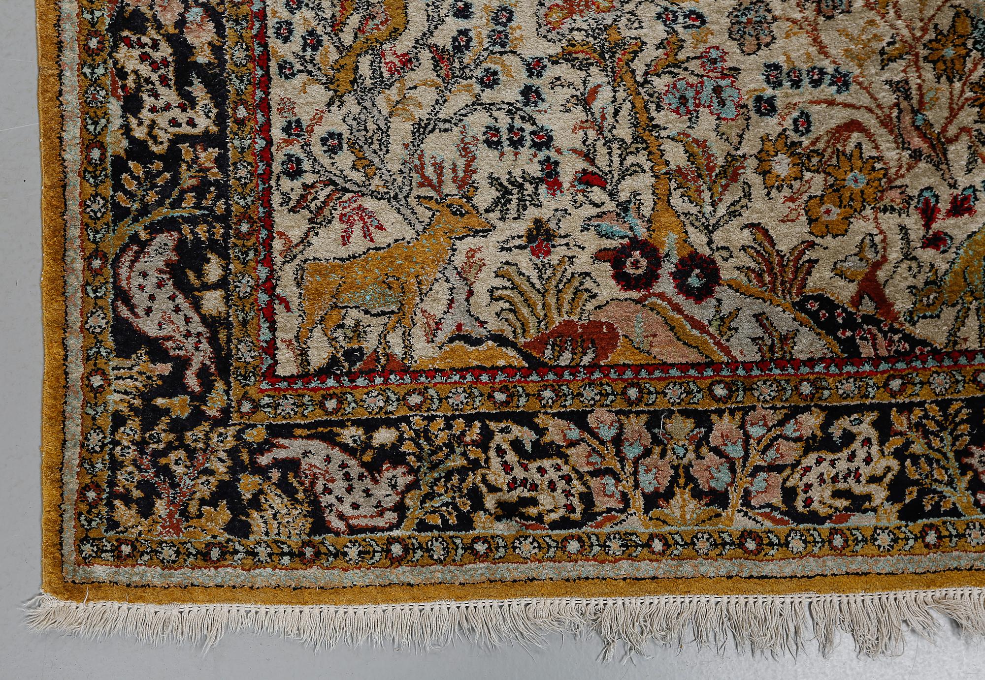 MATTA, Ghom, part silk, old, 164 x 104 cm.