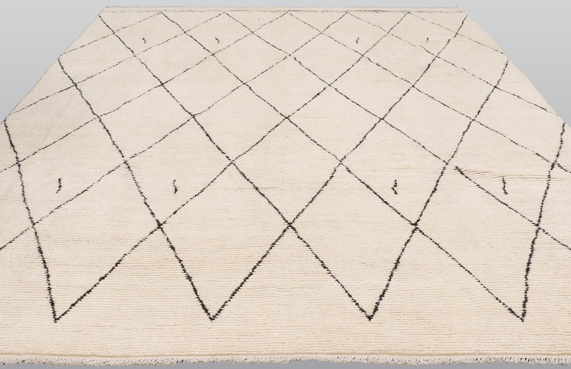 Matta, Marocko, ca 365 x 275 cm.