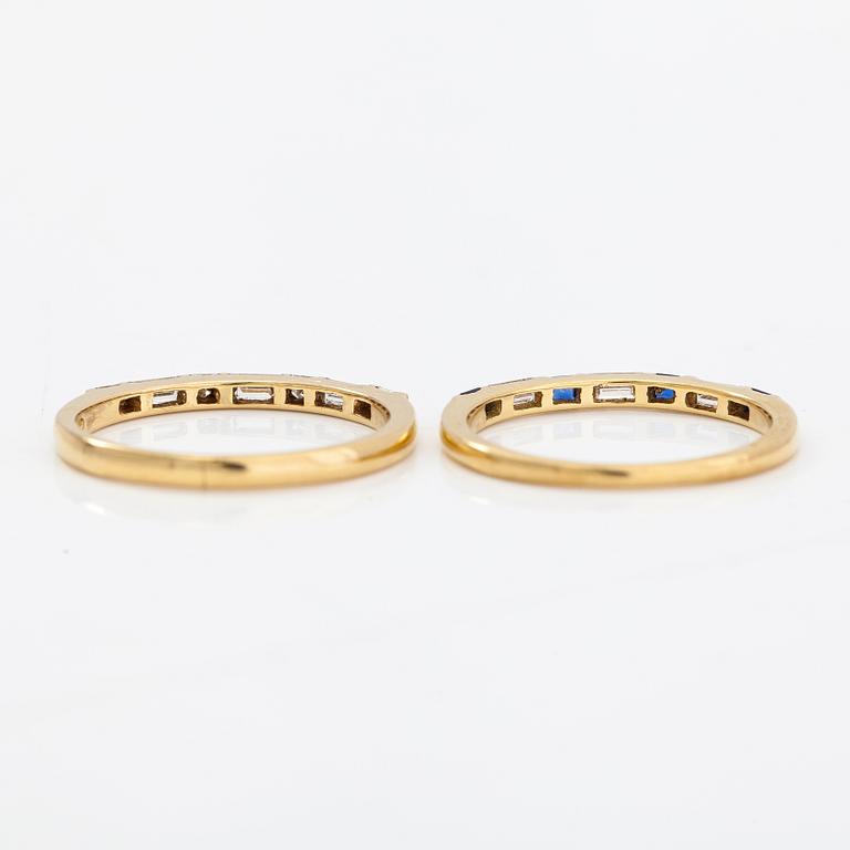 A set of 2 rings made of 18K gold with diamonds ca. 0.39 ct in total and sapphires.