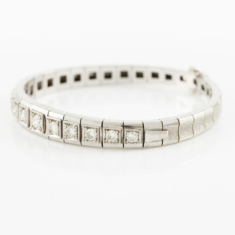Armband 18K vitguld med runda briljantslipade diamanter.