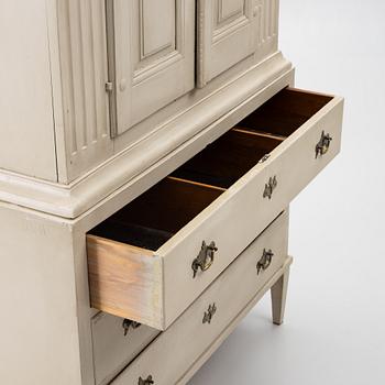 Cabinet, 18th and 19th century.