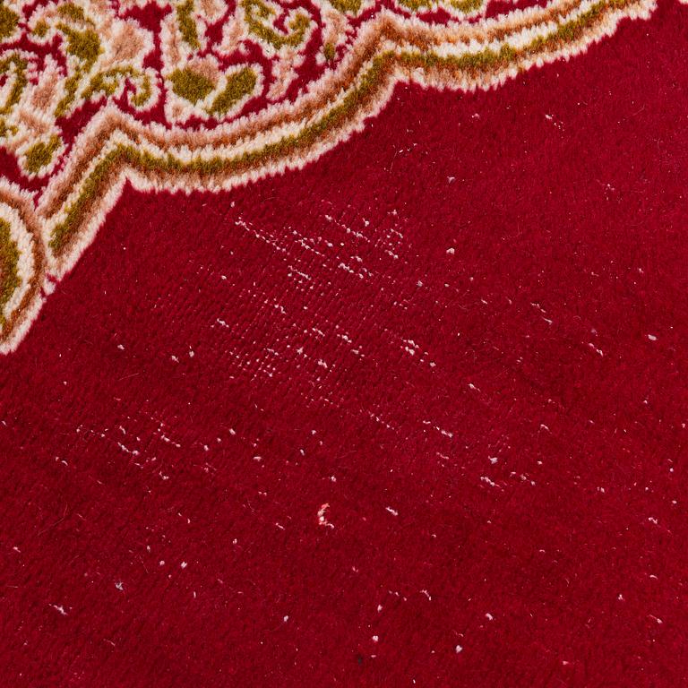 Carpet, Kirman, approx. 406 x 305 cm.