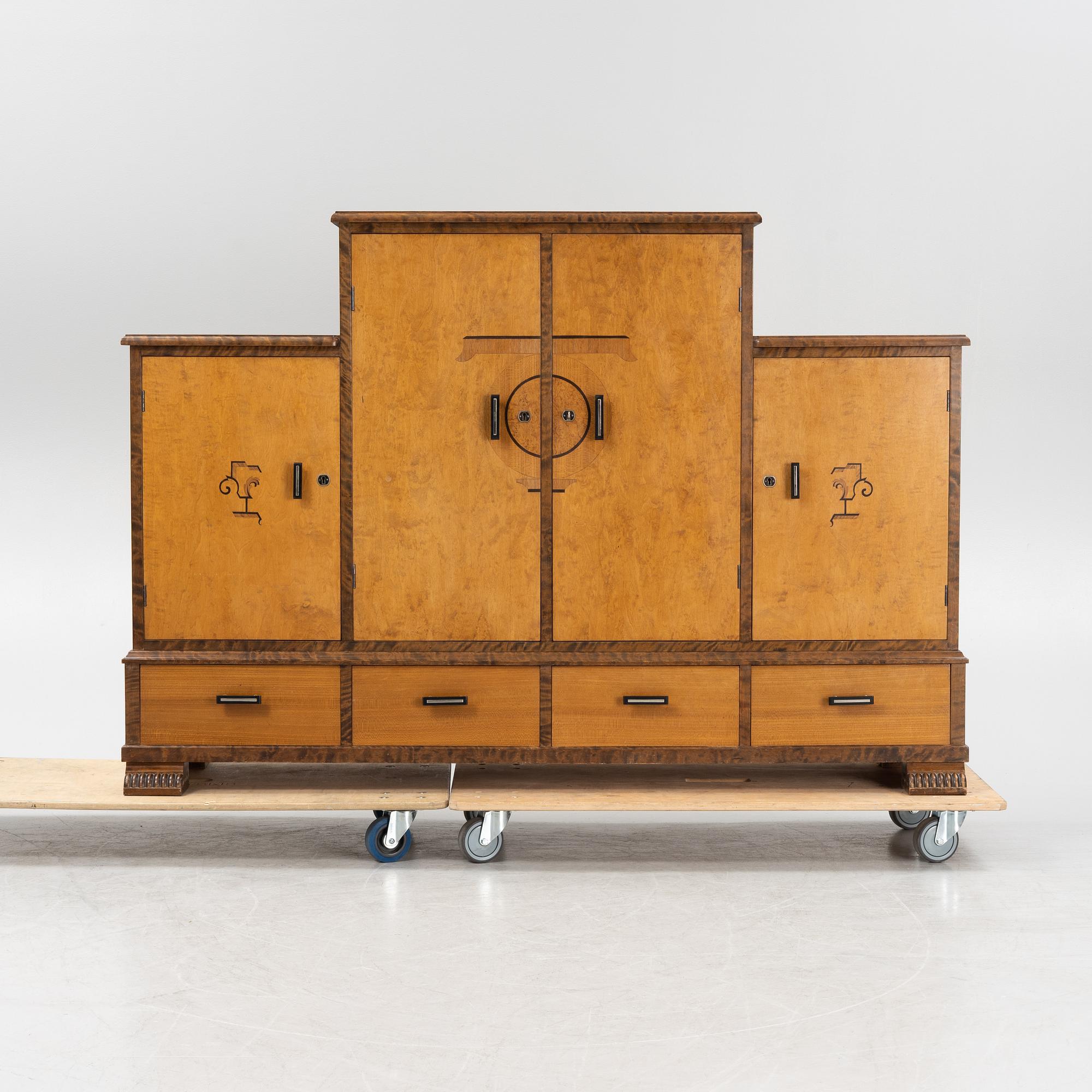 A Swedish Grace cabinet, 1920's/30's.