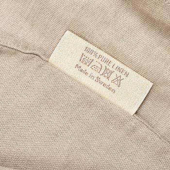 Ingrid Dessau, among others, tablecloths, 2 pcs including one "Nobel" and napkins, a pair, Klässbols Linen Weaving.