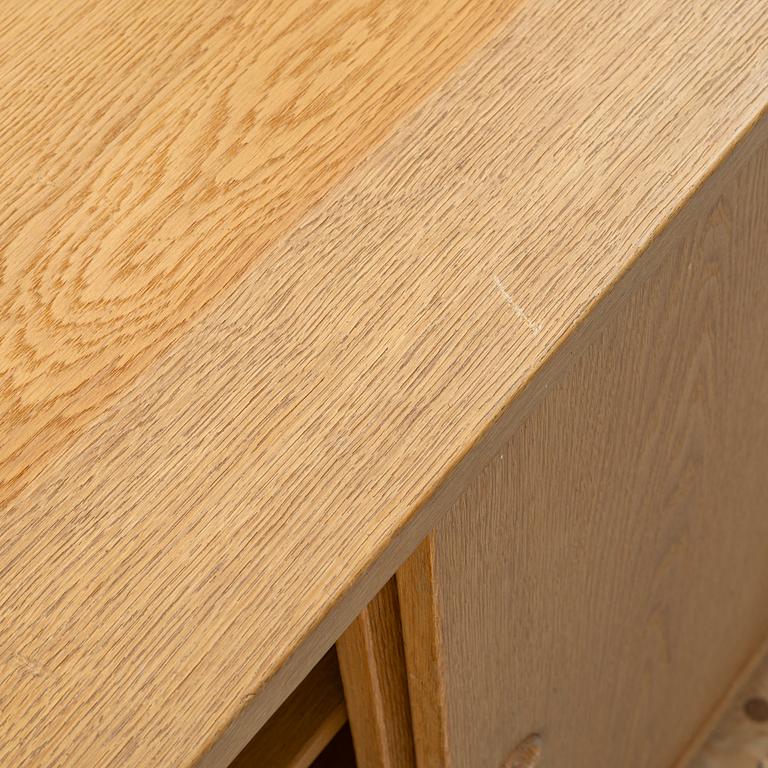 Børge Mogensen, bokhyllor, 2 st samt en byrå, "Öresund", Karl Andersson & Söner, 1900-tales andra hälft.