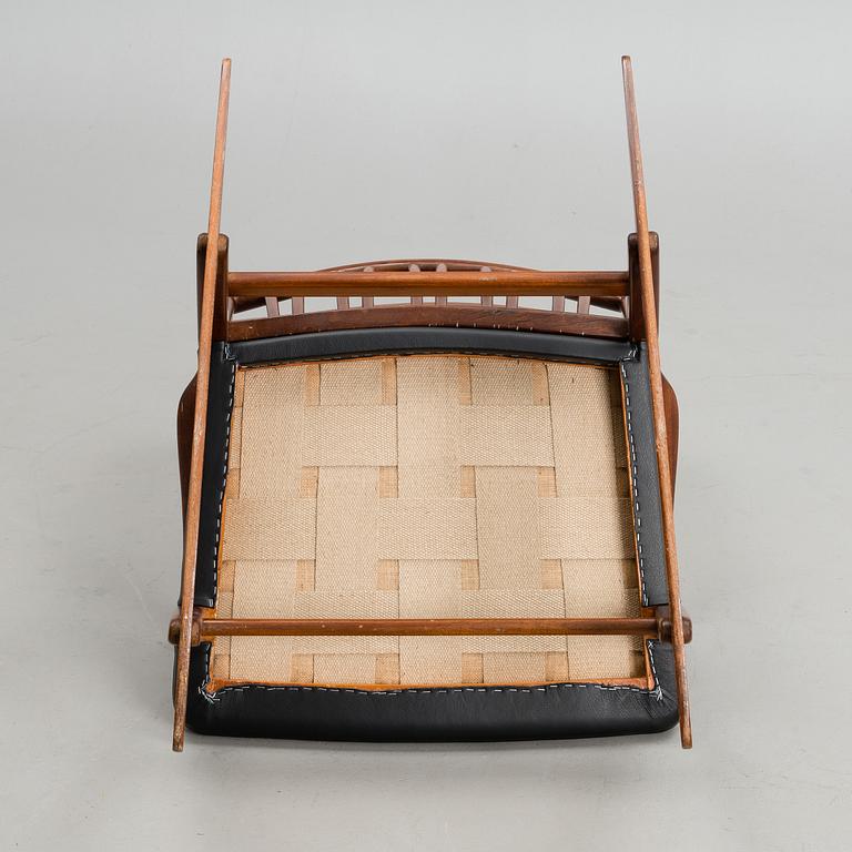 HANS J. WEGNER, GUNGSTOL. ML-33. För Mikael Laursen, Danmark, omkring 1900-talets mitt.
