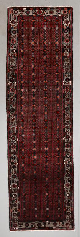 MATTA, Hamadan, ca 291 x 85 cm.