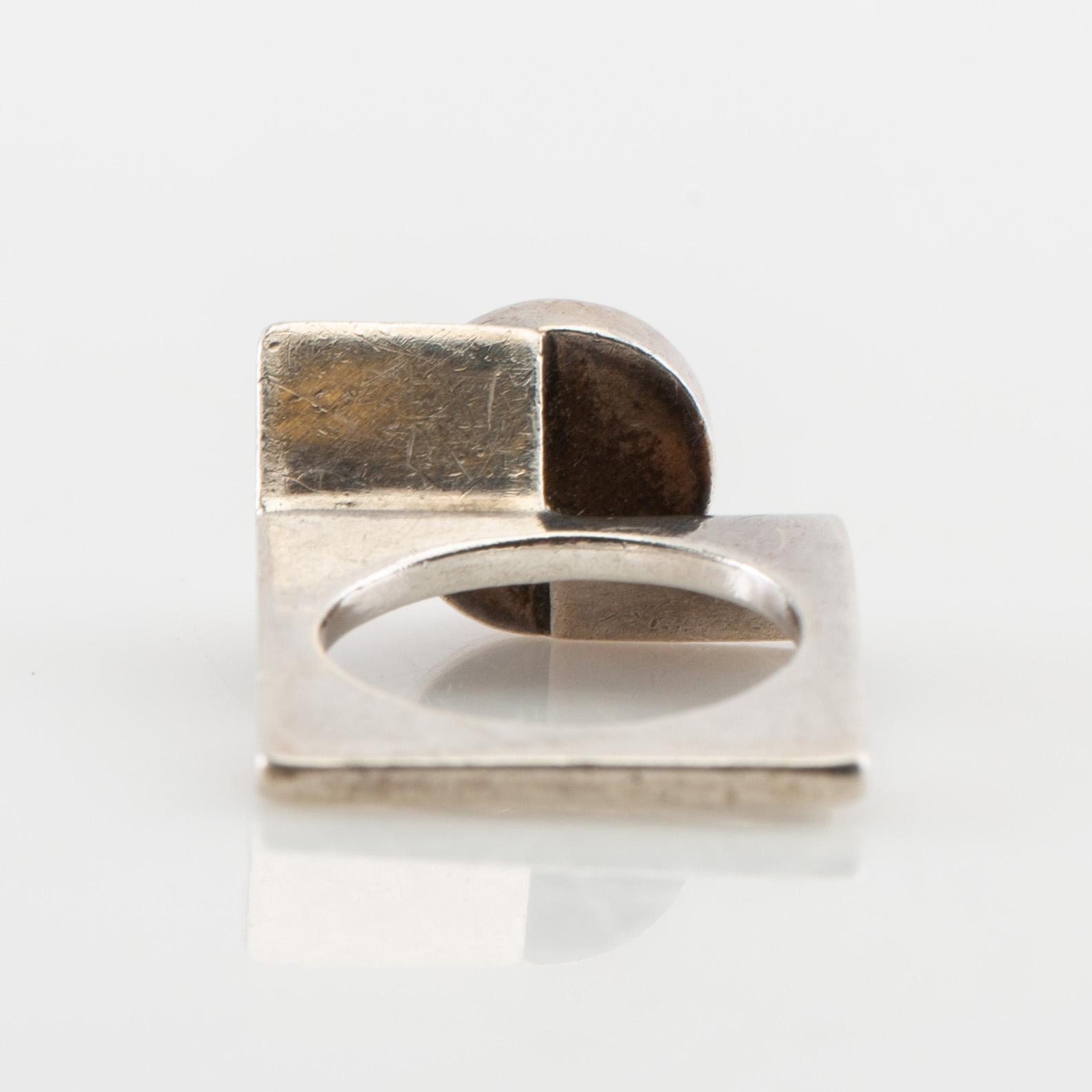 Pelle B, Ring in silver with a cabochon-cut moonstone, Hugo Belving Malmö 1967.