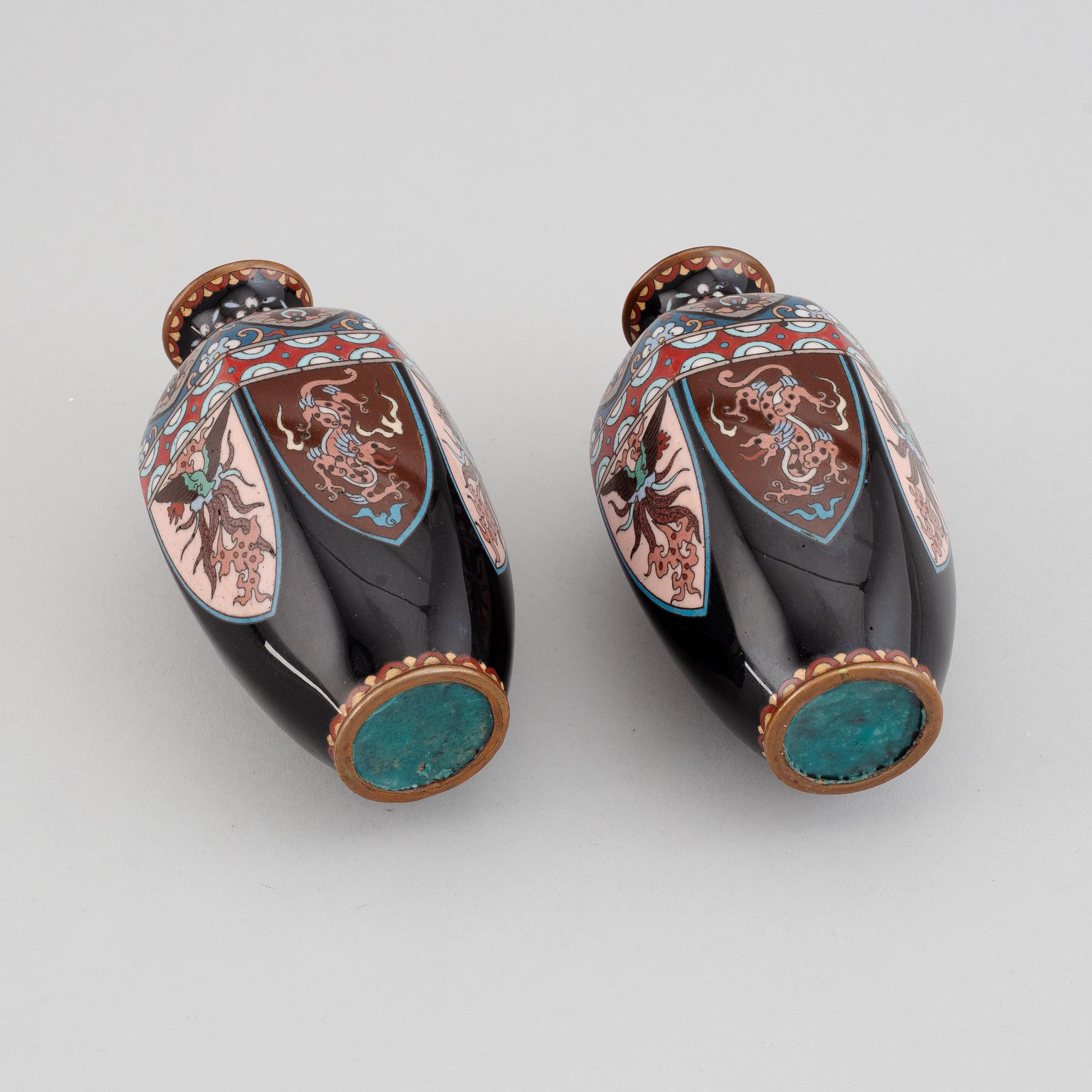A pair of Japanese cloisonne vases, Meiji (1868-1912).