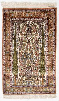 Rug, oriental, silk, approx. 93 x 58 cm.