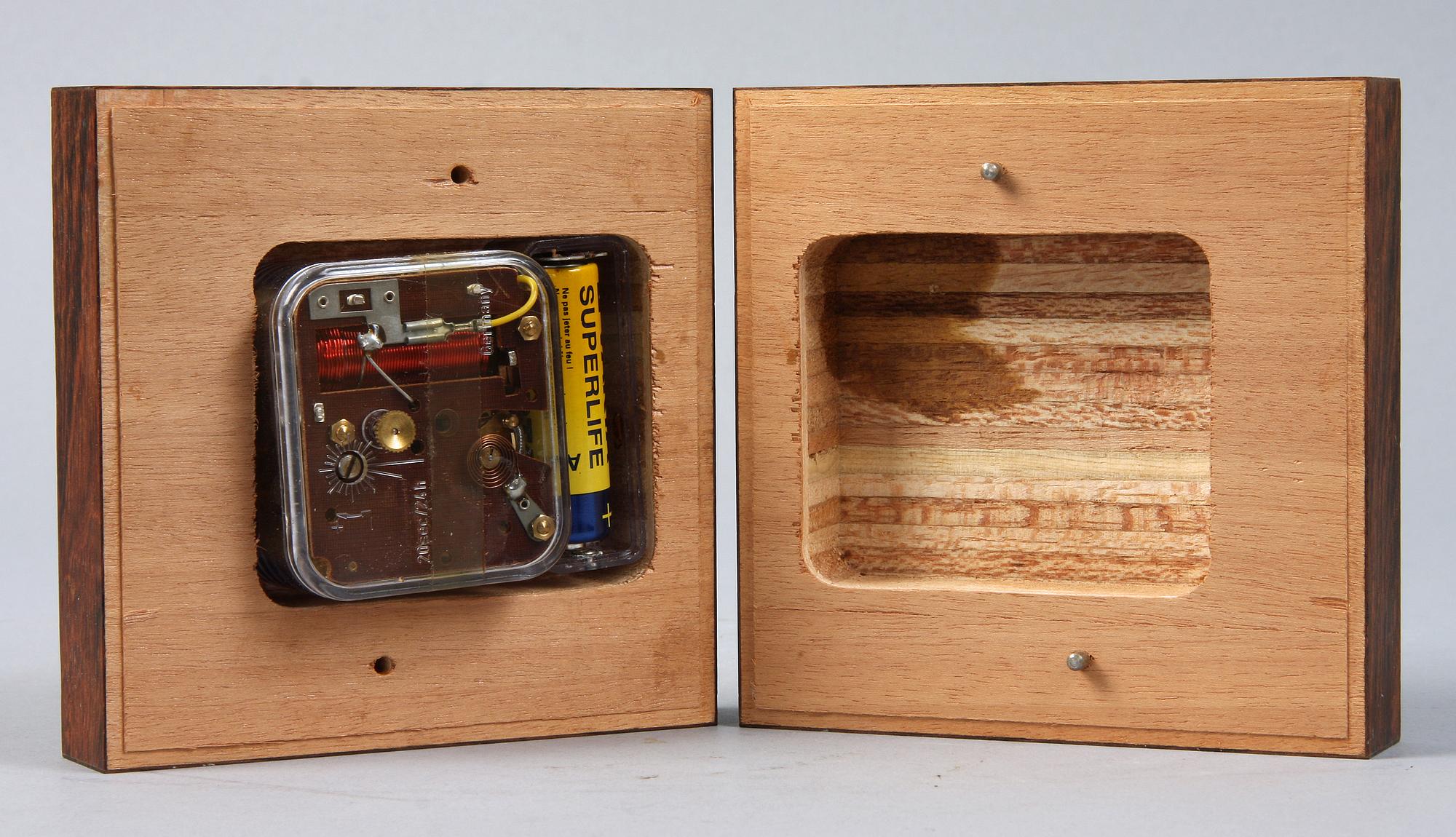 BORDSUR, 2 st, 1900-taelts andra hälft.