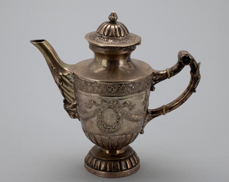 KAFFEKANNA, silver, Tyskland, rysk importstämplar, omkring 1900. Vikt 562 g.