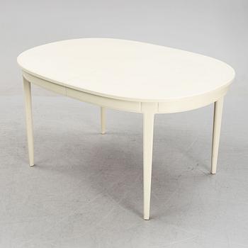 Carl Malmsten, a 'Herrgården' dining table and a set of four 'Vardags' chairs, second half of the 20th Century.