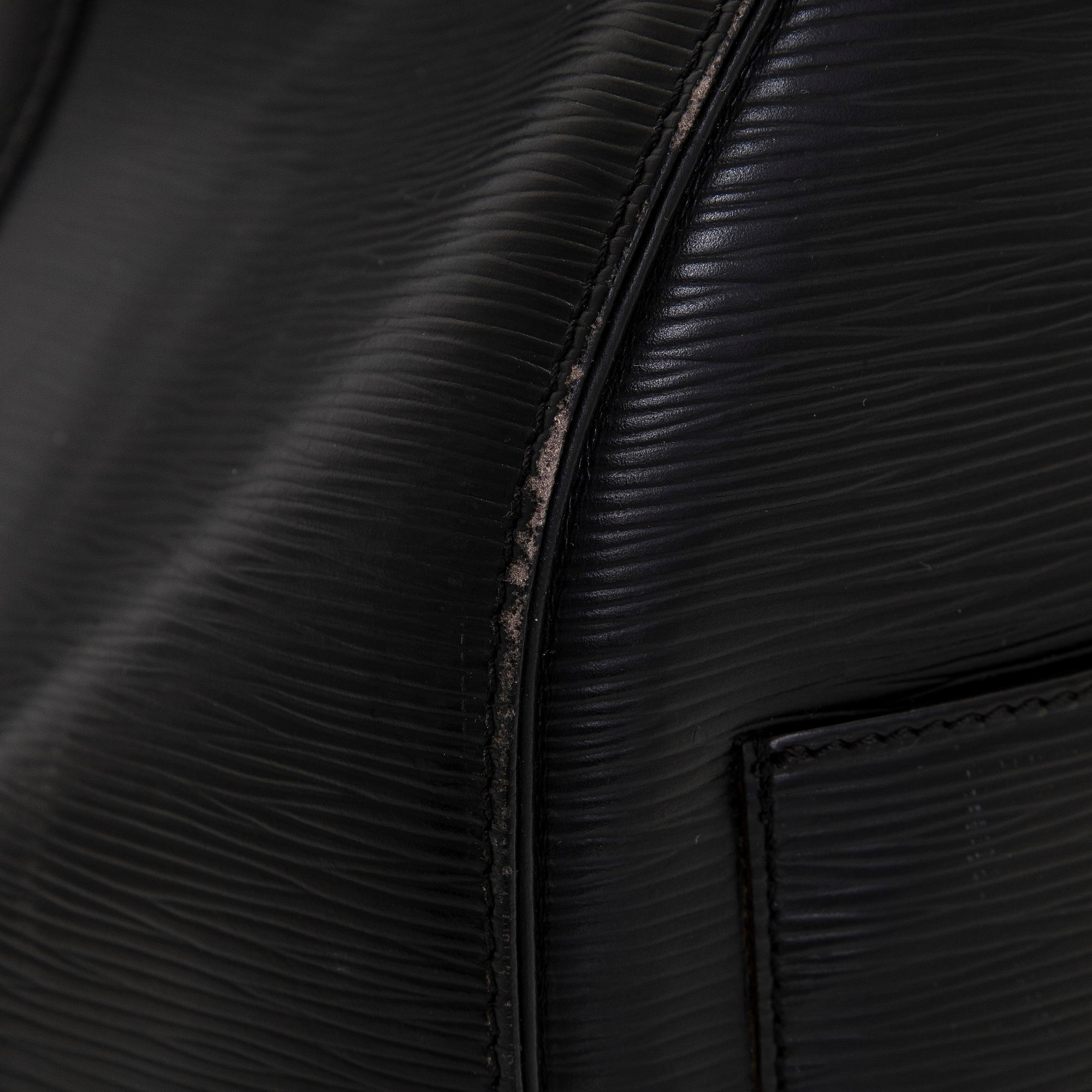 Louis Vuitton, an Epi Leather 'Keepall 45' bag.