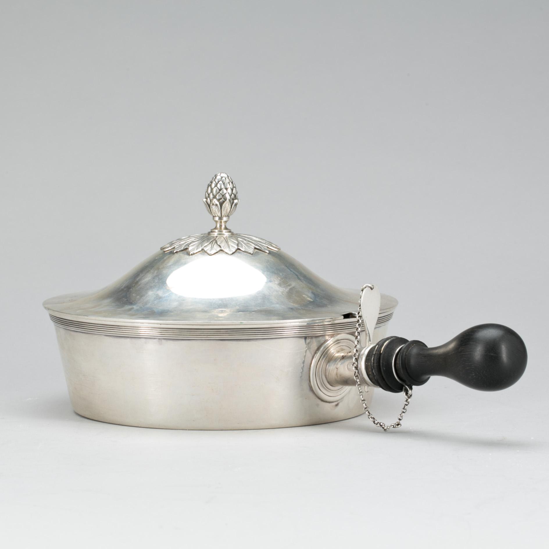 KAROTT MED LOCK, silver, Gustaf Möllenborg, Stockholm 1914. Vikt c:a 800 g.