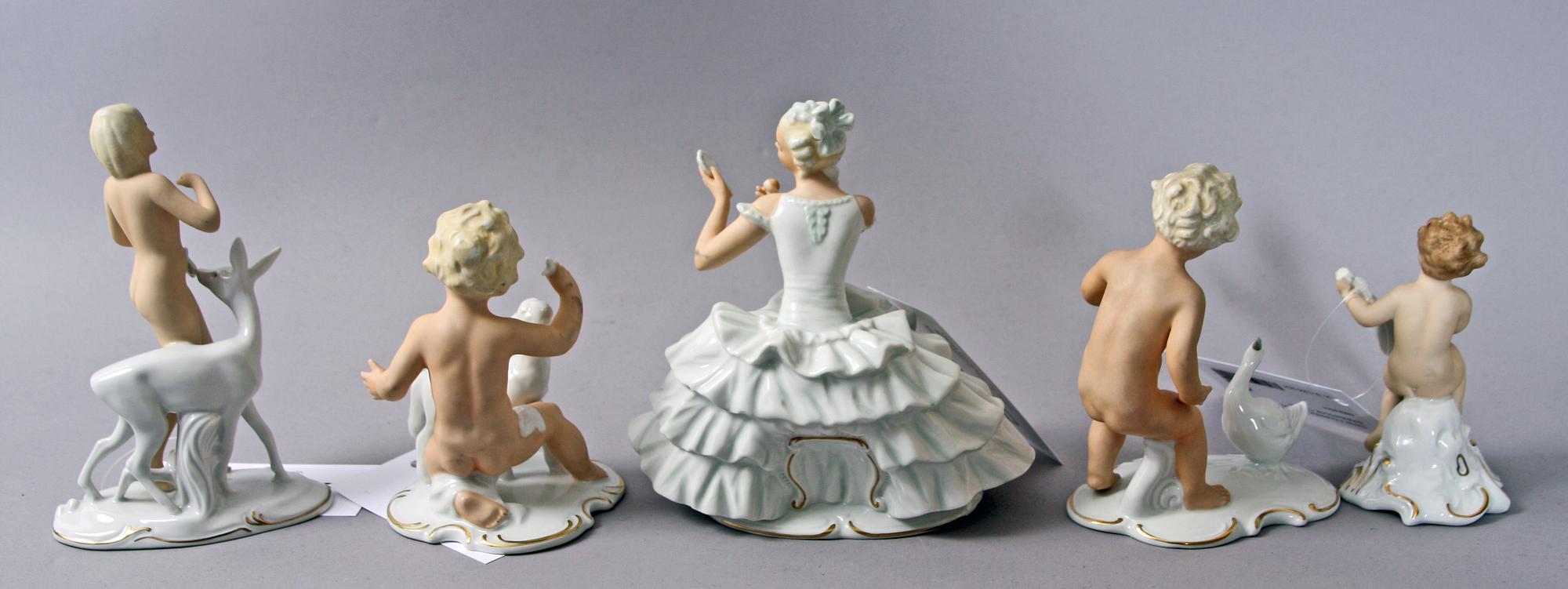 FIGURINER, 5 st. Porslin, Schaubachkunst, Tyskland.