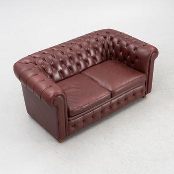 Sofa, Chesterfield model, Norell, second half of the 20th century.