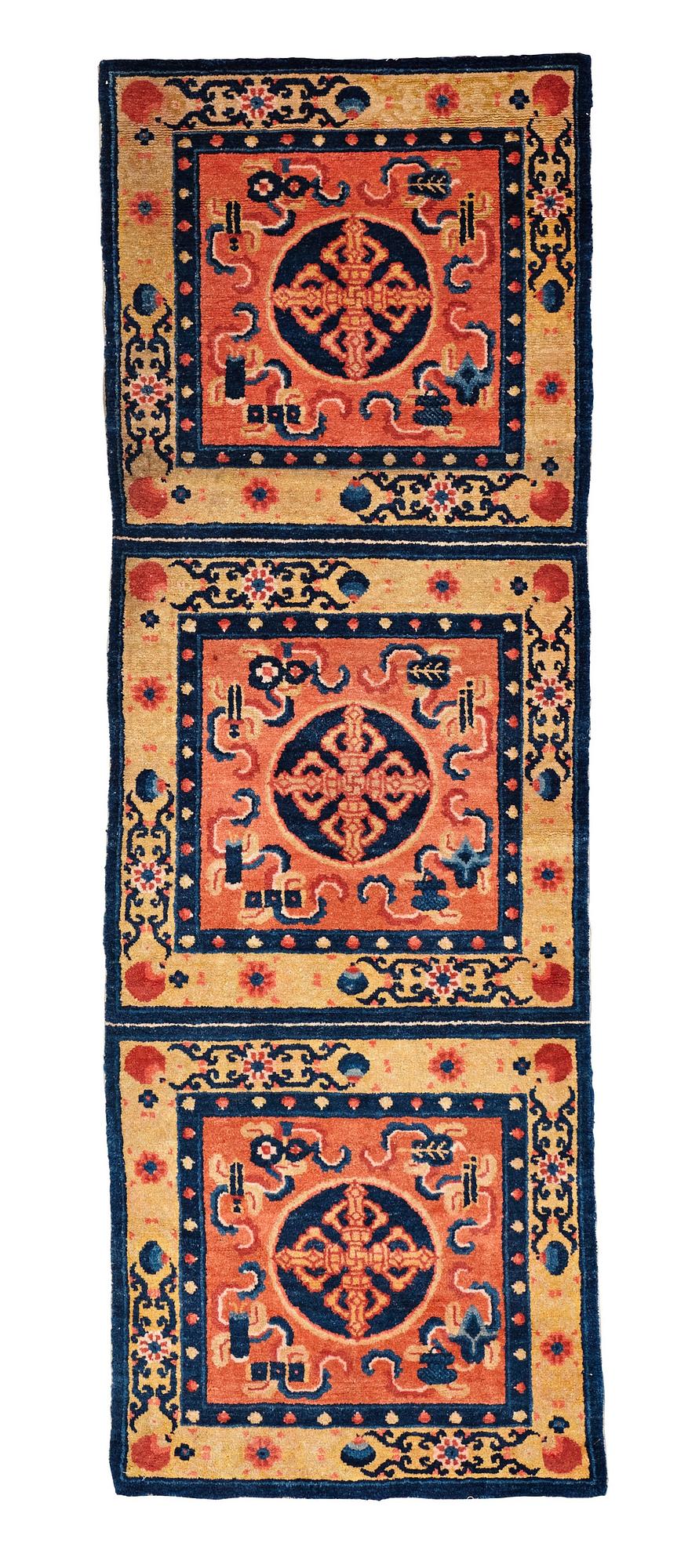 MEDITATIONSMATTA, semiantik Kinesisk, möjligen Ningxia, ca 209,5 x 71,5 cm.