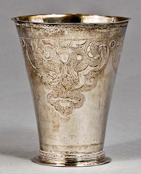 BÄGARE, silver, Hans Kock Borås 1743. Vikt ca 50 gram.