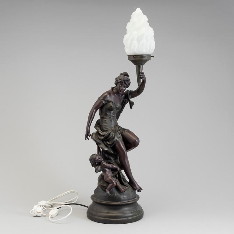 A jugend-style table light.