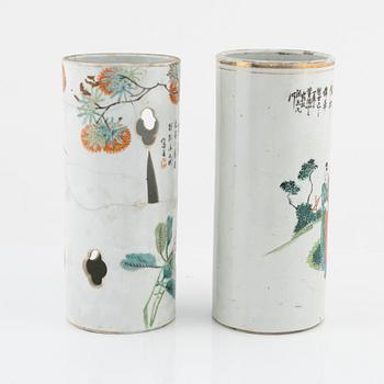 A Chinese porcelain hat stand and a brush pot, 20th Century.