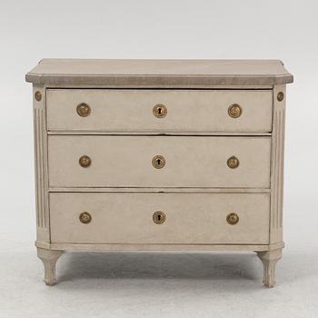 A late Gustavian chest of drawers, 19th century.