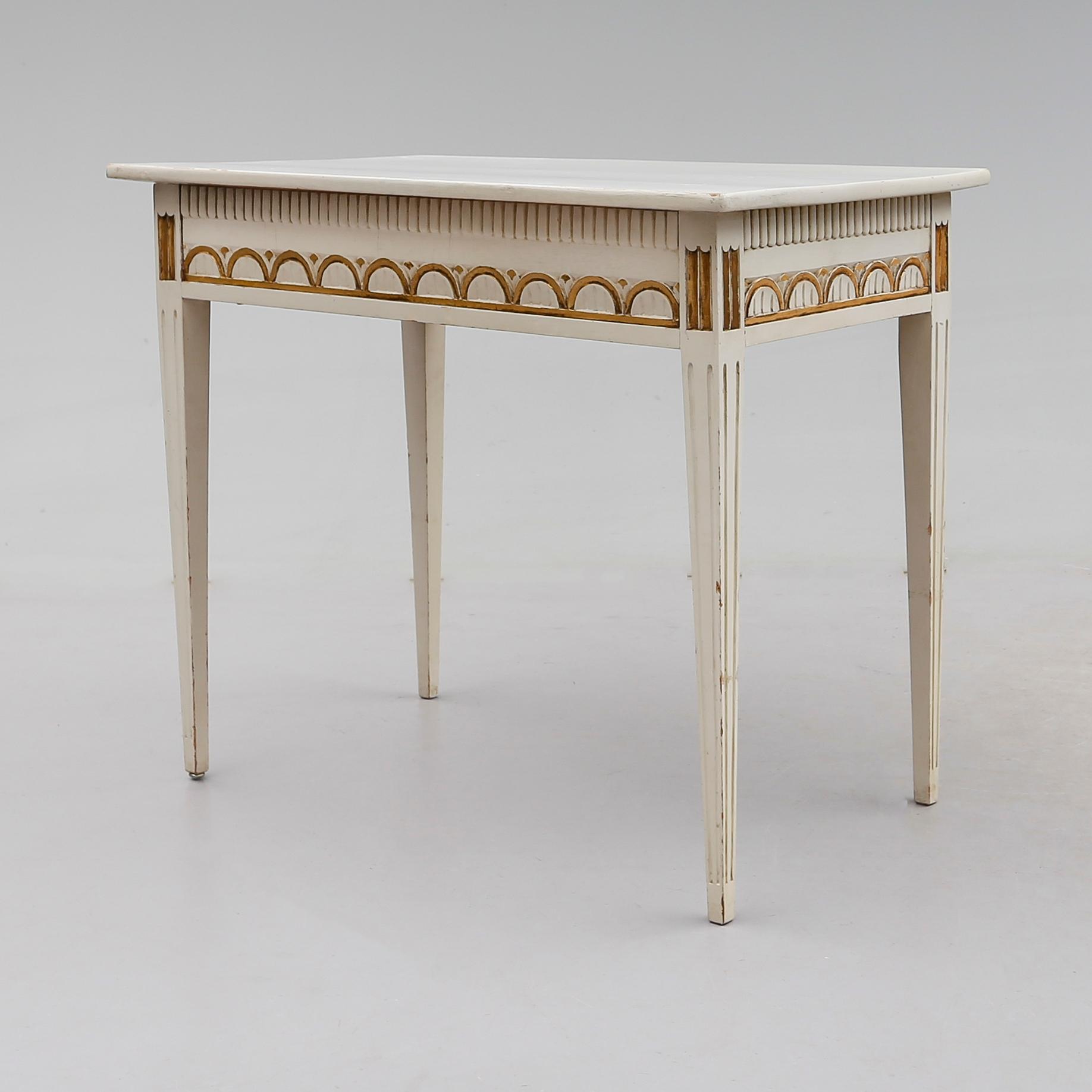 BORD, gustaviansk stil, omkring år 1900.