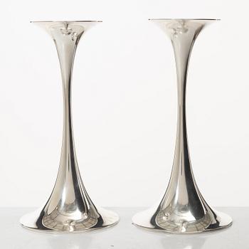A pair of silver 'Trumpet' candlesticks, marks of Tapio Wirkkala, Kultakeskus, Hämeenlinna 1989 and 1992.