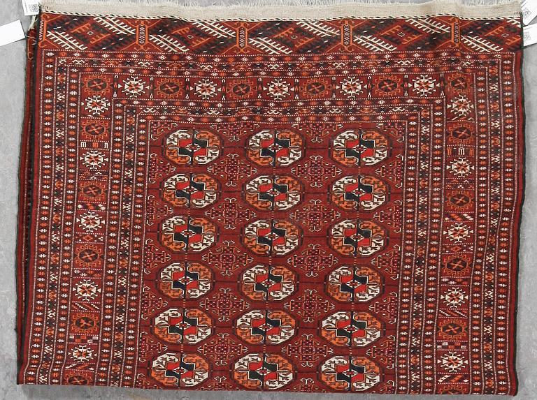 MATTA. Tekke Turkmenistan. Ca 183 x 119 cm.